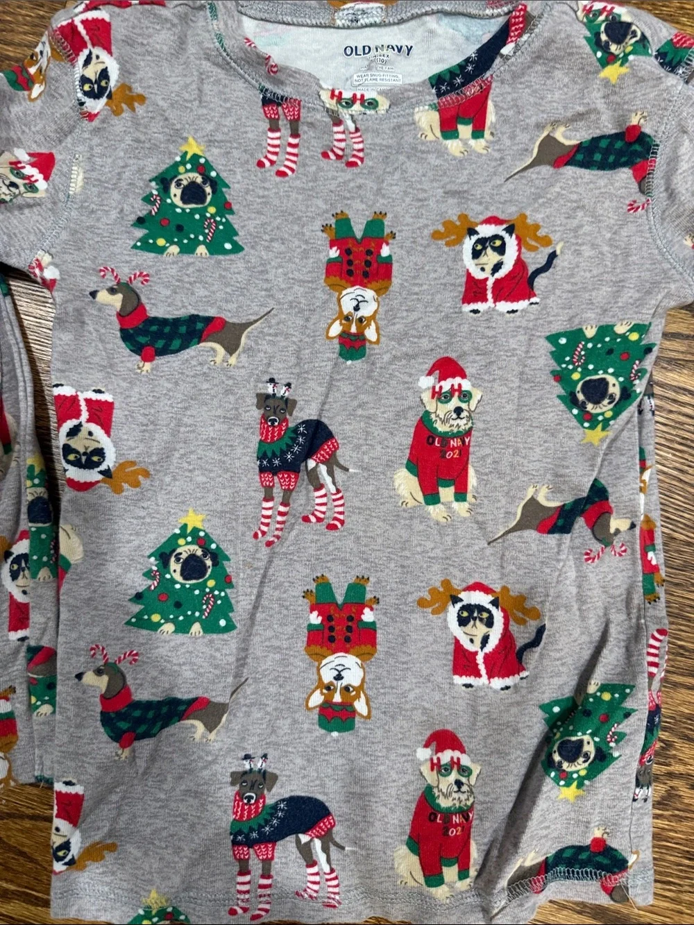 Old Navy Gray Holiday Christmas cat Dog Print  Pajamas 2 piece long sleeve 10 ki